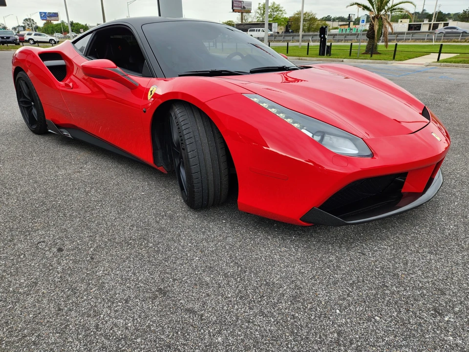 2016 Ferrari 488 GTB - Image 9 of 31