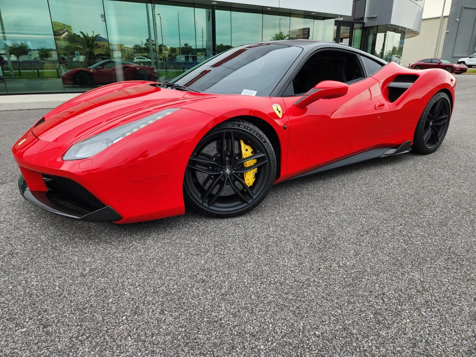 2016 Ferrari 488 GTB - Image 4 of 31