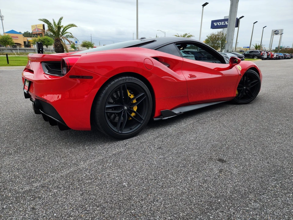 2016 Ferrari 488 GTB - Image 7 of 31