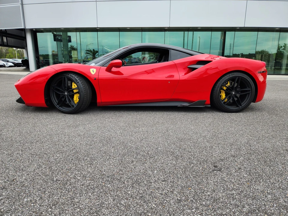 2016 Ferrari 488 GTB - Image 5 of 31