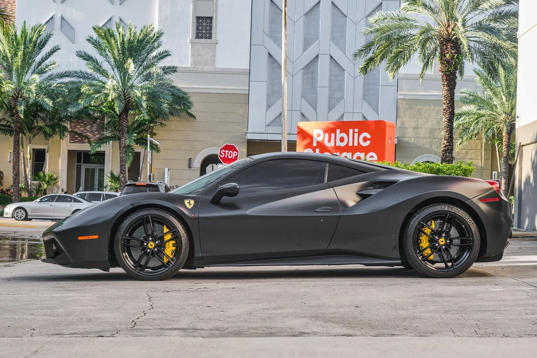 2016 Ferrari 488 GTB - Image 7 of 31