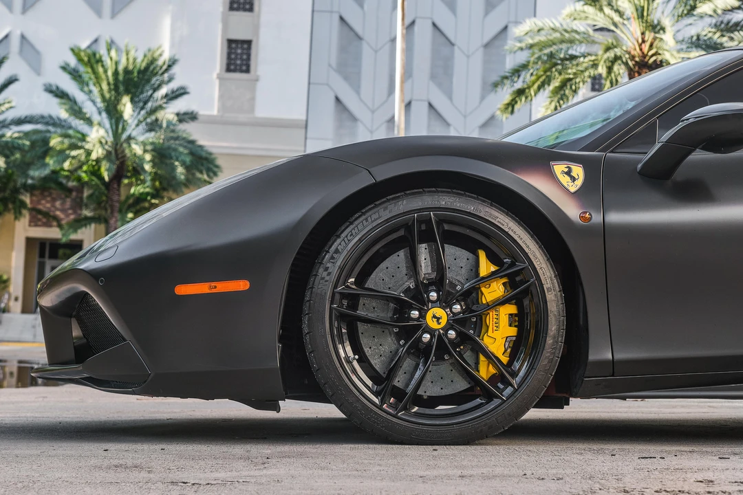 2016 Ferrari 488 GTB - Image 22 of 31