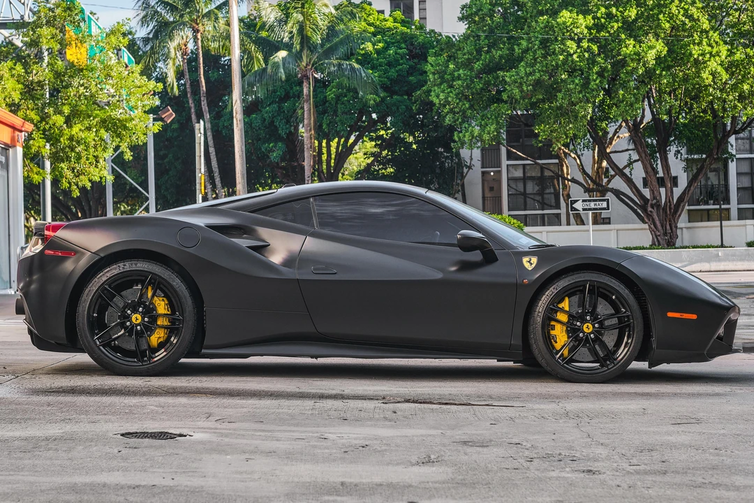 2016 Ferrari 488 GTB - Image 3 of 31