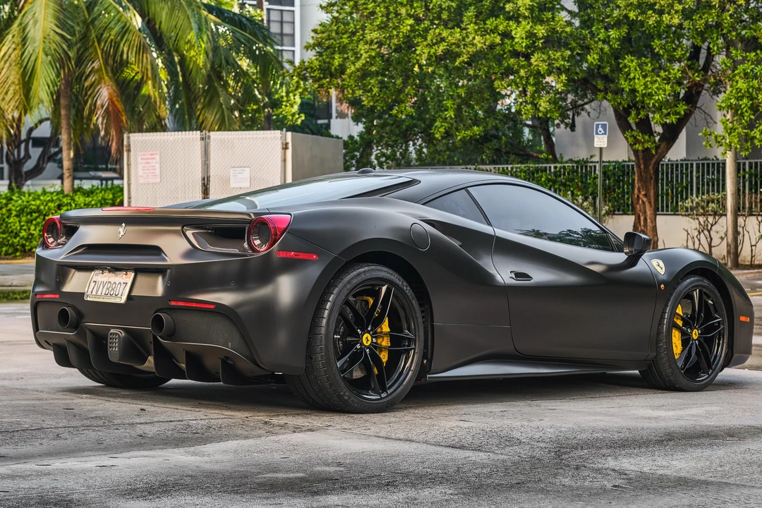 2016 Ferrari 488 GTB - Image 9 of 31