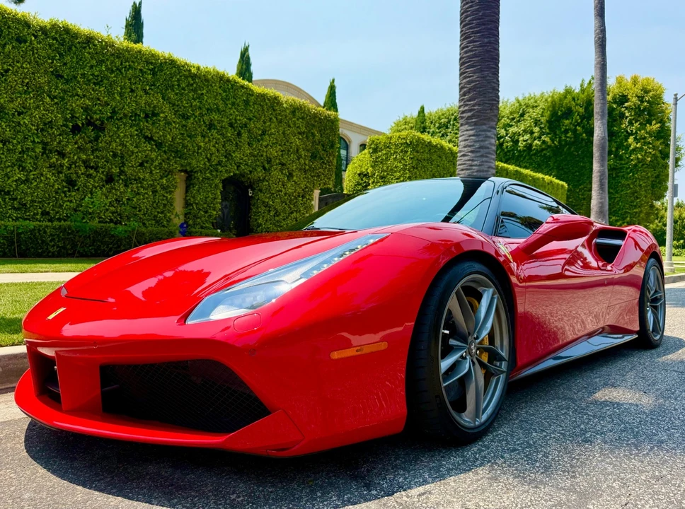 2016 Ferrari 488 GTB - Image 17 of 21