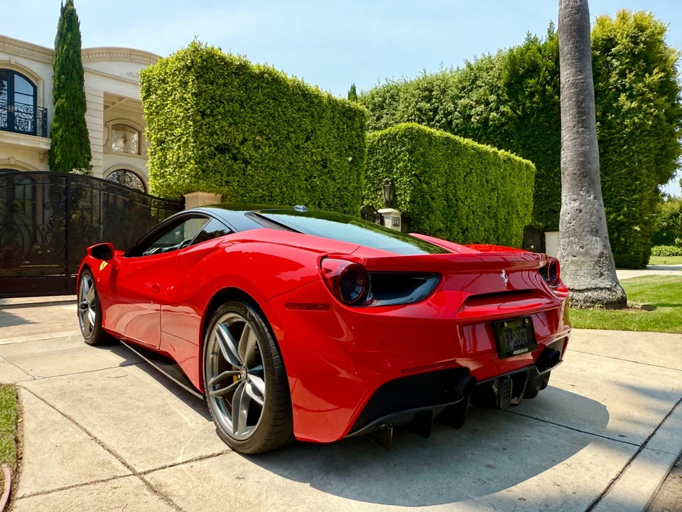 2016 Ferrari 488 GTB - Image 29 of 31