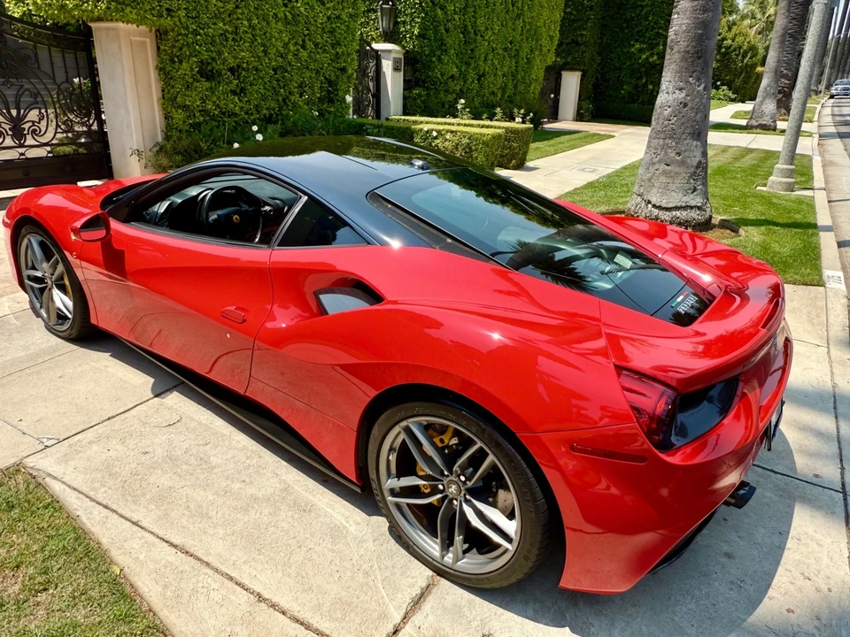 2016 Ferrari 488 GTB - Image 22 of 31