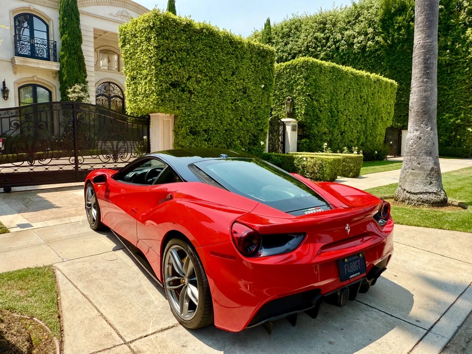 2016 Ferrari 488 GTB - Image 30 of 31