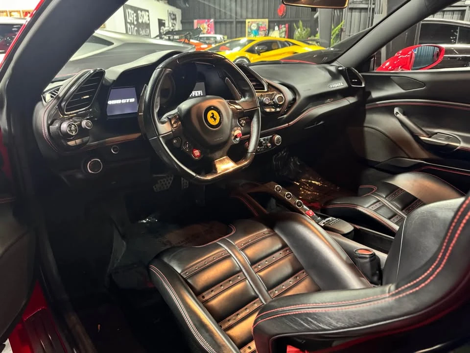 2016 Ferrari 488 GTB - Image 6 of 8