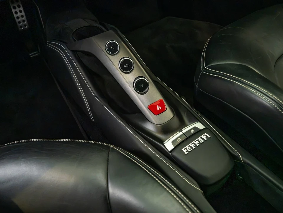 2016 Ferrari 488 GTB - Image 15 of 26