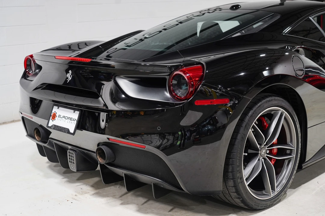 2016 Ferrari 488 GTB - Image 23 of 31