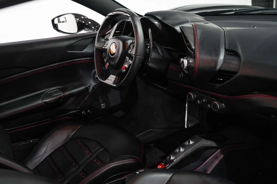 2016 Ferrari 488 GTB - Image 17 of 31