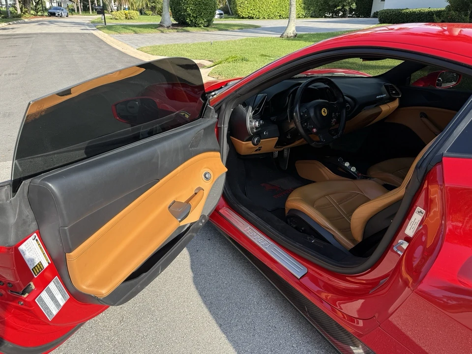 2016 Ferrari 488 GTB - Image 13 of 22