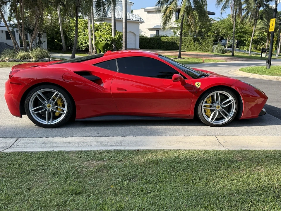 2016 Ferrari 488 GTB - Image 7 of 22
