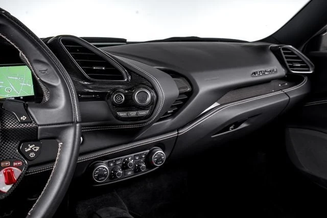 2016 Ferrari 488 GTB - Image 29 of 31