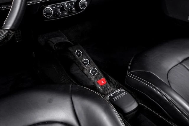 2016 Ferrari 488 GTB - Image 30 of 31