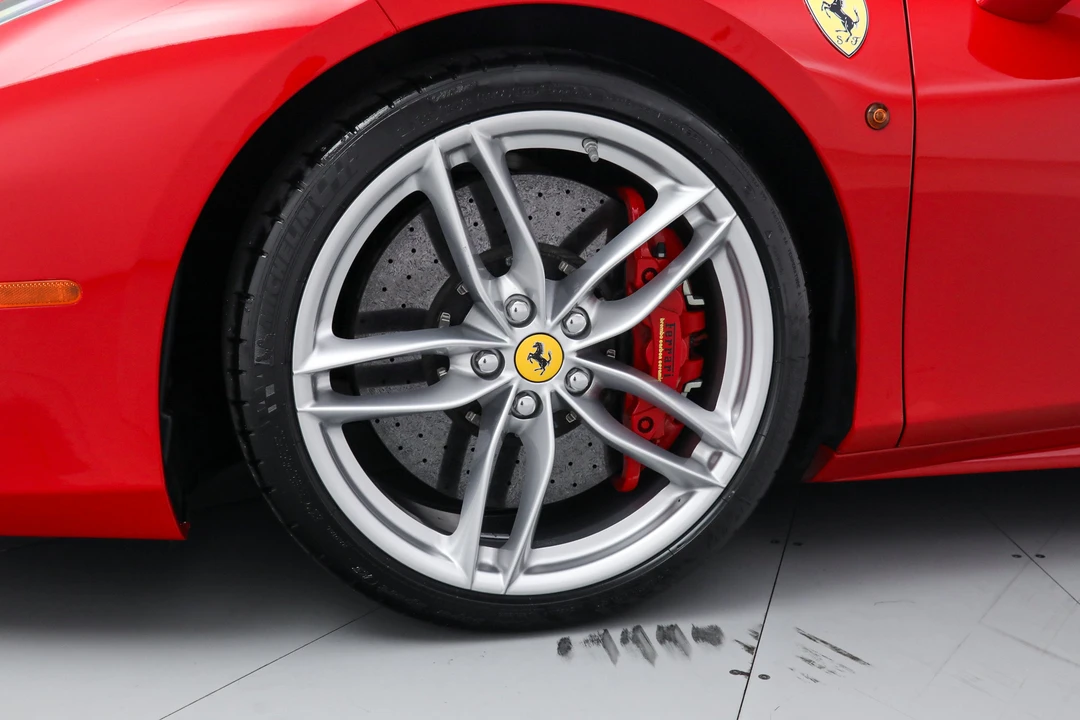 2016 Ferrari 488 GTB - Image 14 of 31
