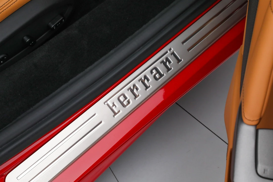 2016 Ferrari 488 GTB - Image 21 of 31