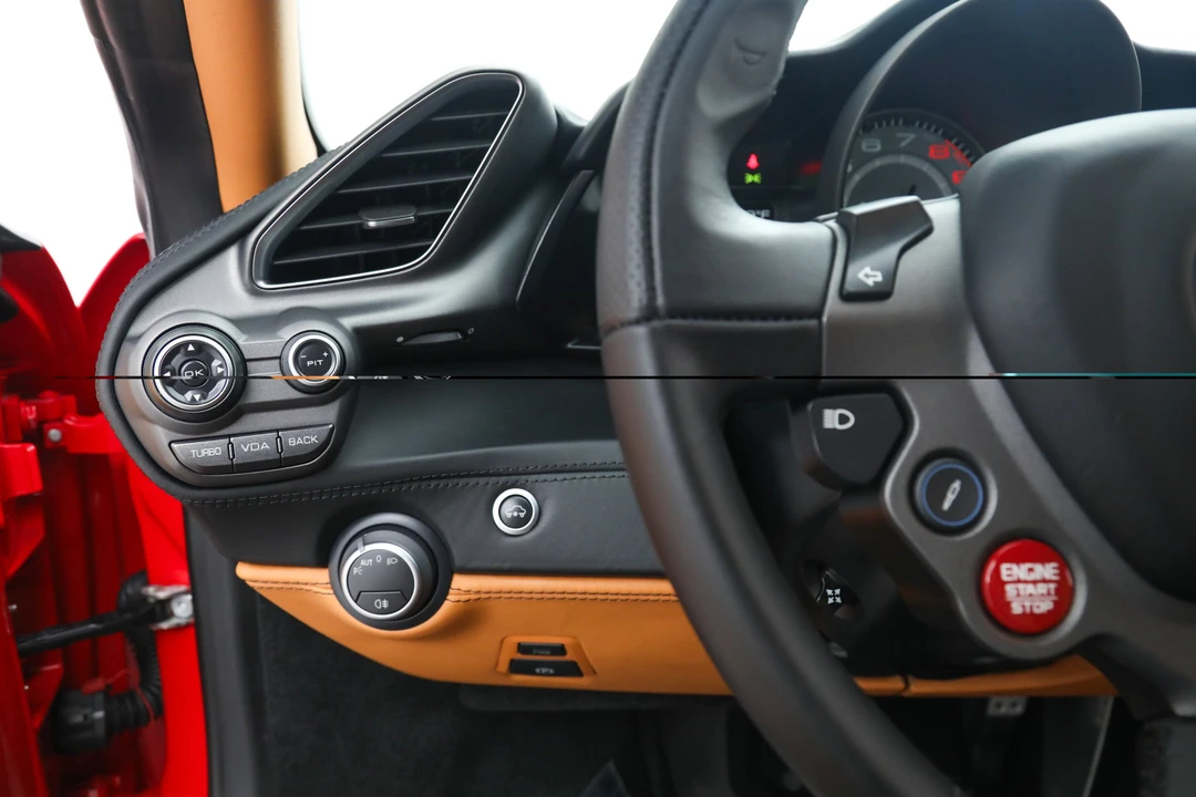 2016 Ferrari 488 GTB - Image 25 of 31