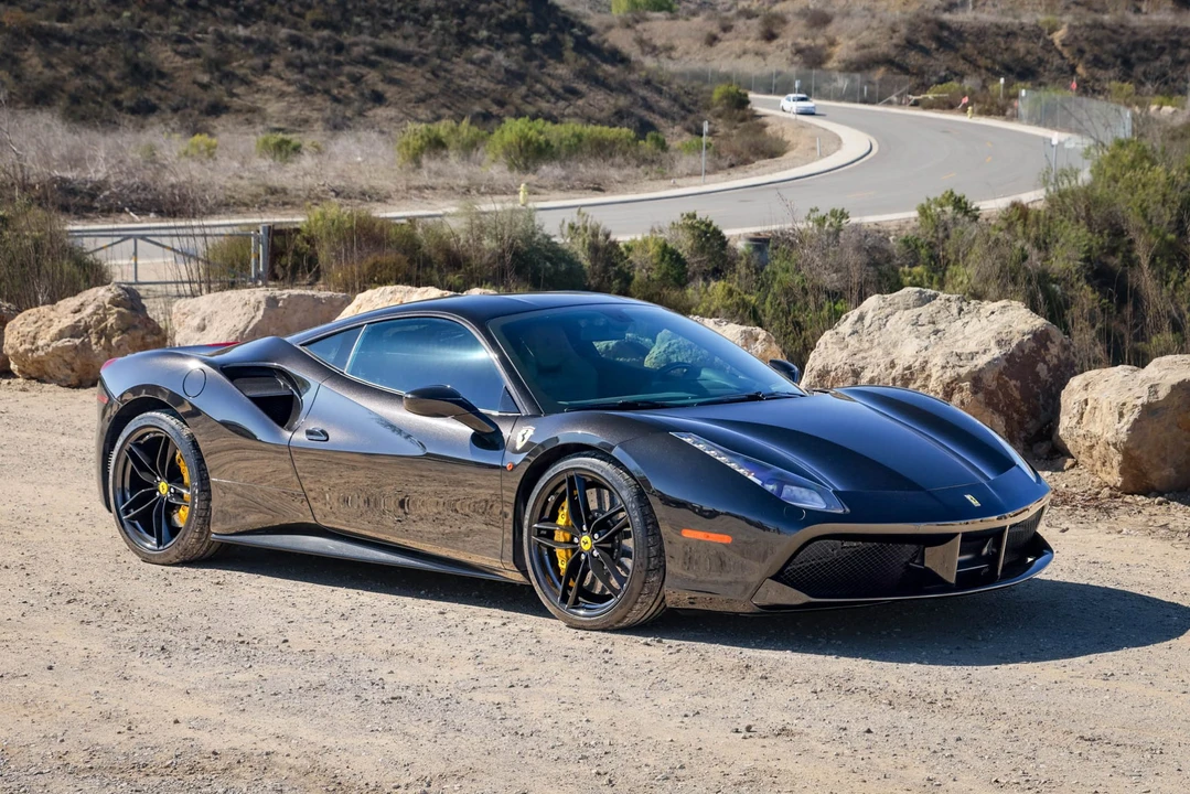 2016 Ferrari 488 GTB - Image 5 of 31