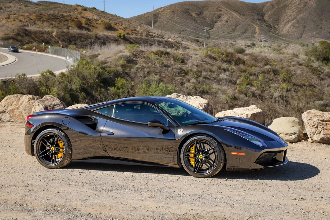 2016 Ferrari 488 GTB - Image 6 of 31