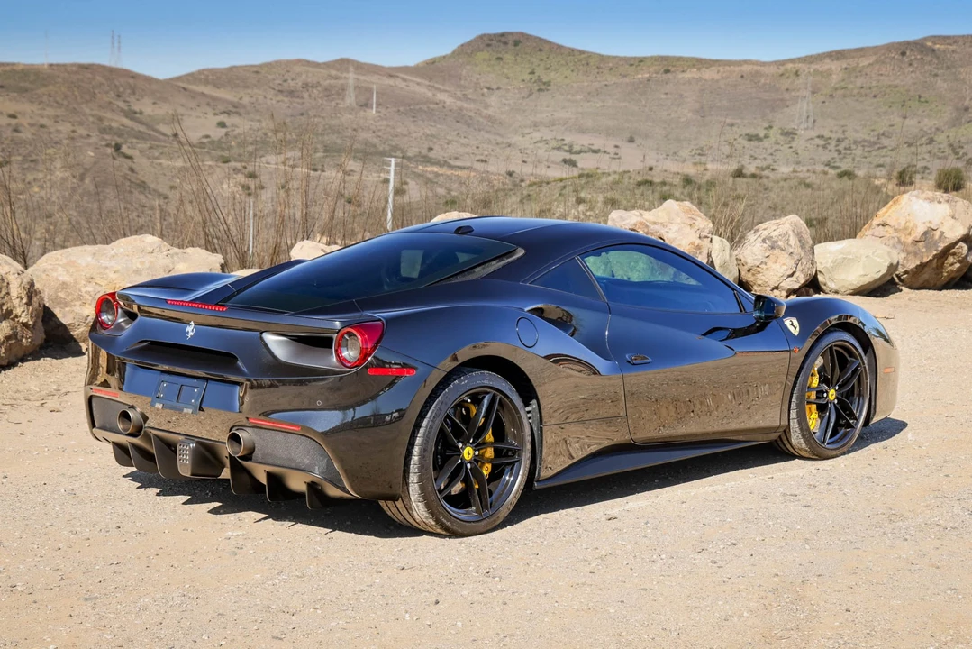 2016 Ferrari 488 GTB - Image 9 of 31