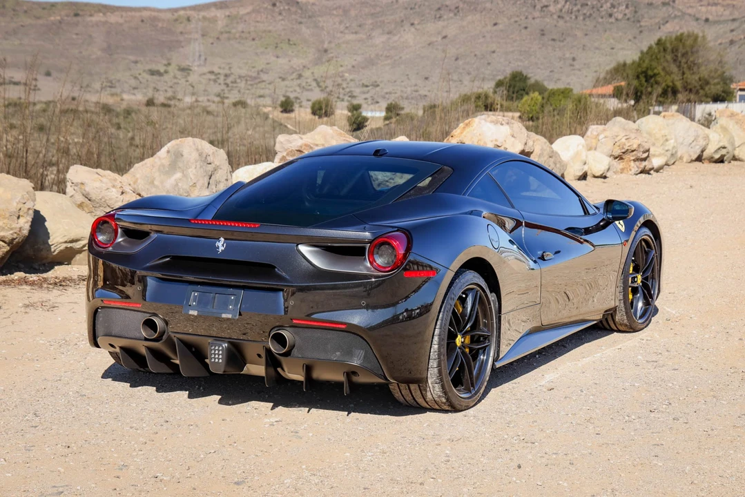 2016 Ferrari 488 GTB - Image 10 of 31