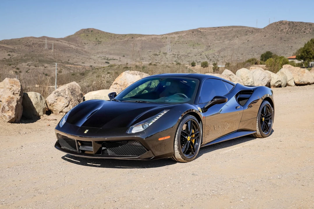 2016 Ferrari 488 GTB - Image 2 of 31