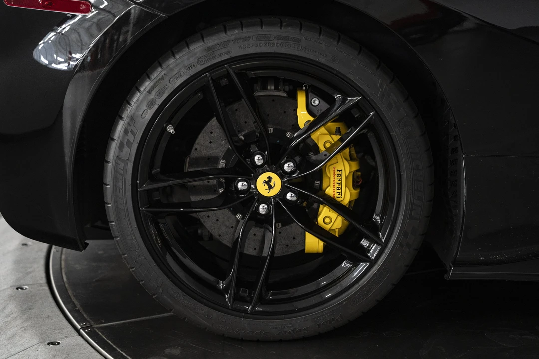 2016 Ferrari 488 GTB - Image 13 of 31