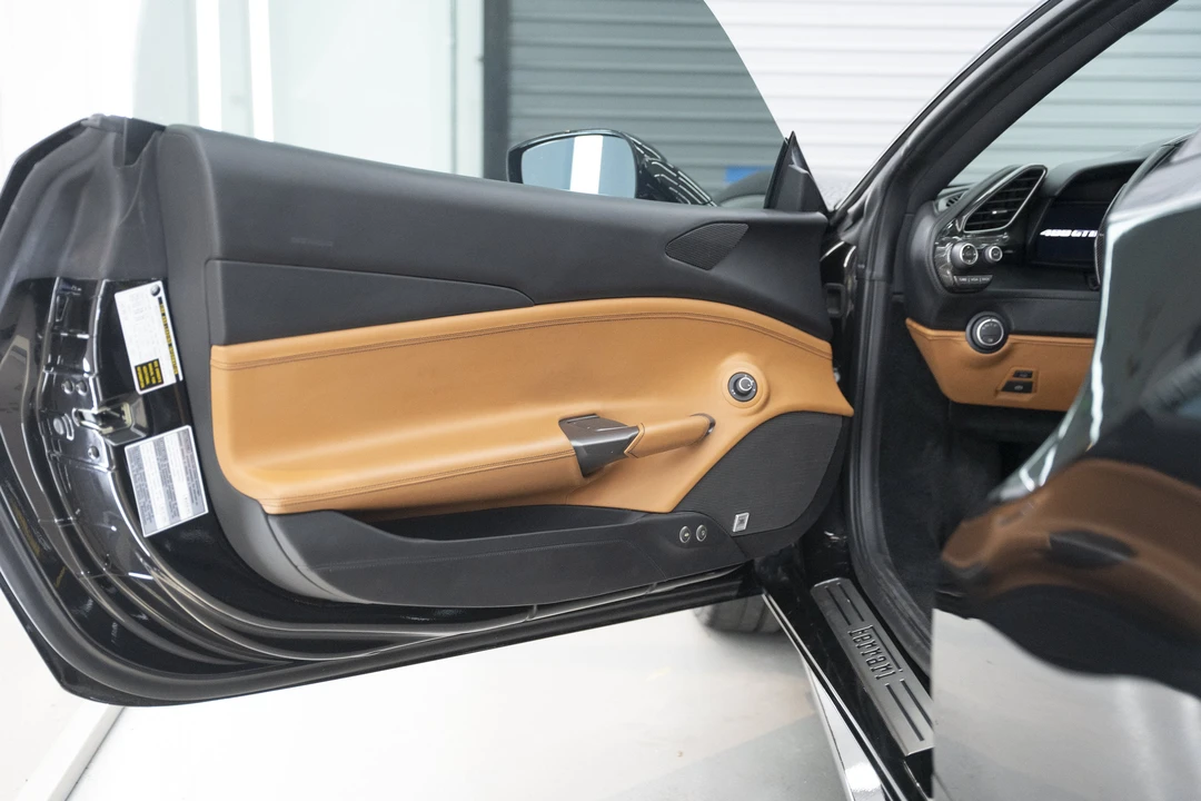 2016 Ferrari 488 GTB - Image 18 of 31