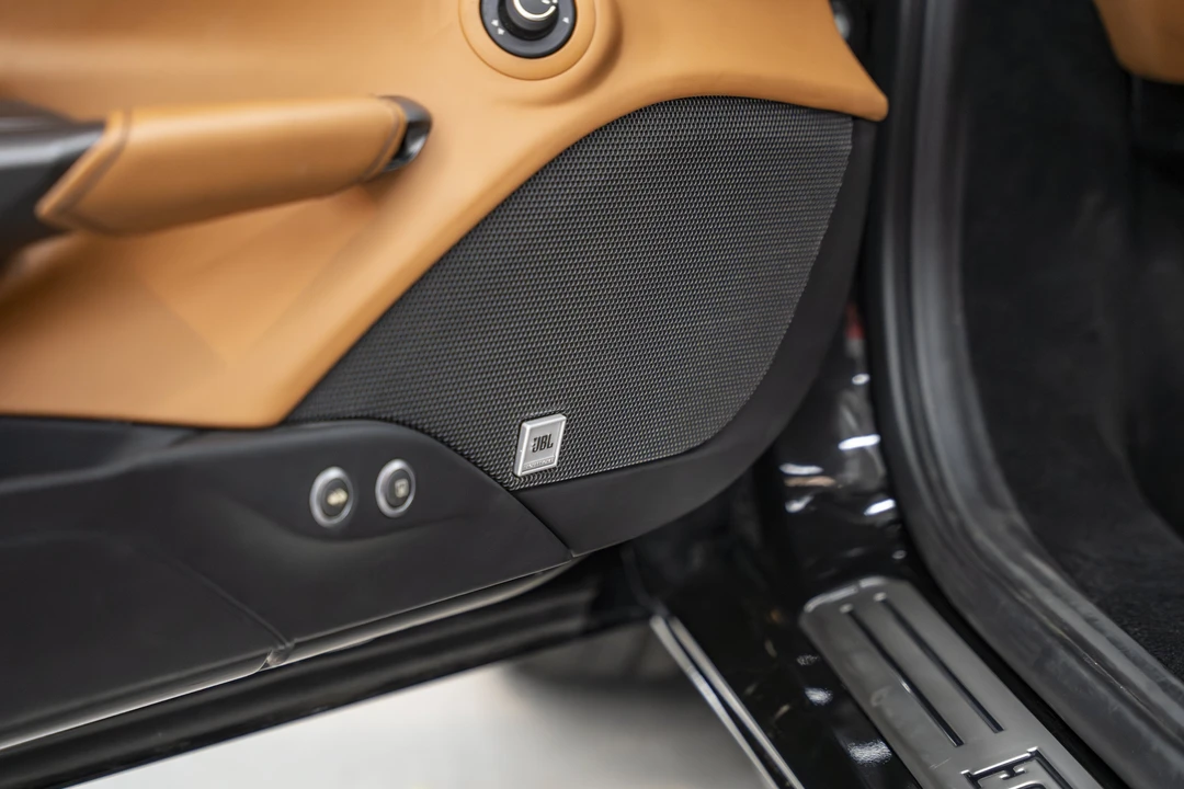 2016 Ferrari 488 GTB - Image 19 of 31
