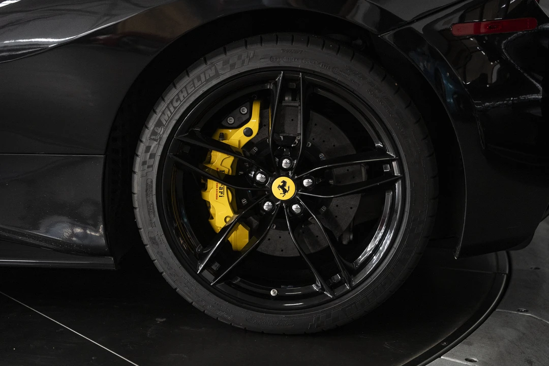 2016 Ferrari 488 GTB - Image 16 of 31