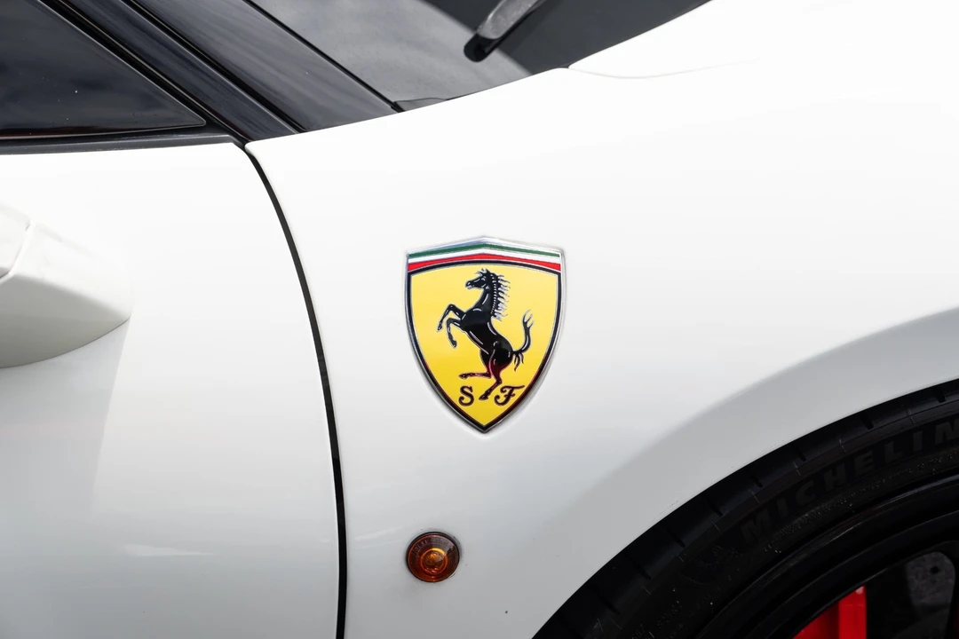 2016 Ferrari 488 GTB - Image 11 of 31