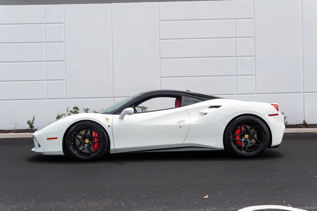 2016 Ferrari 488 GTB - Image 21 of 31