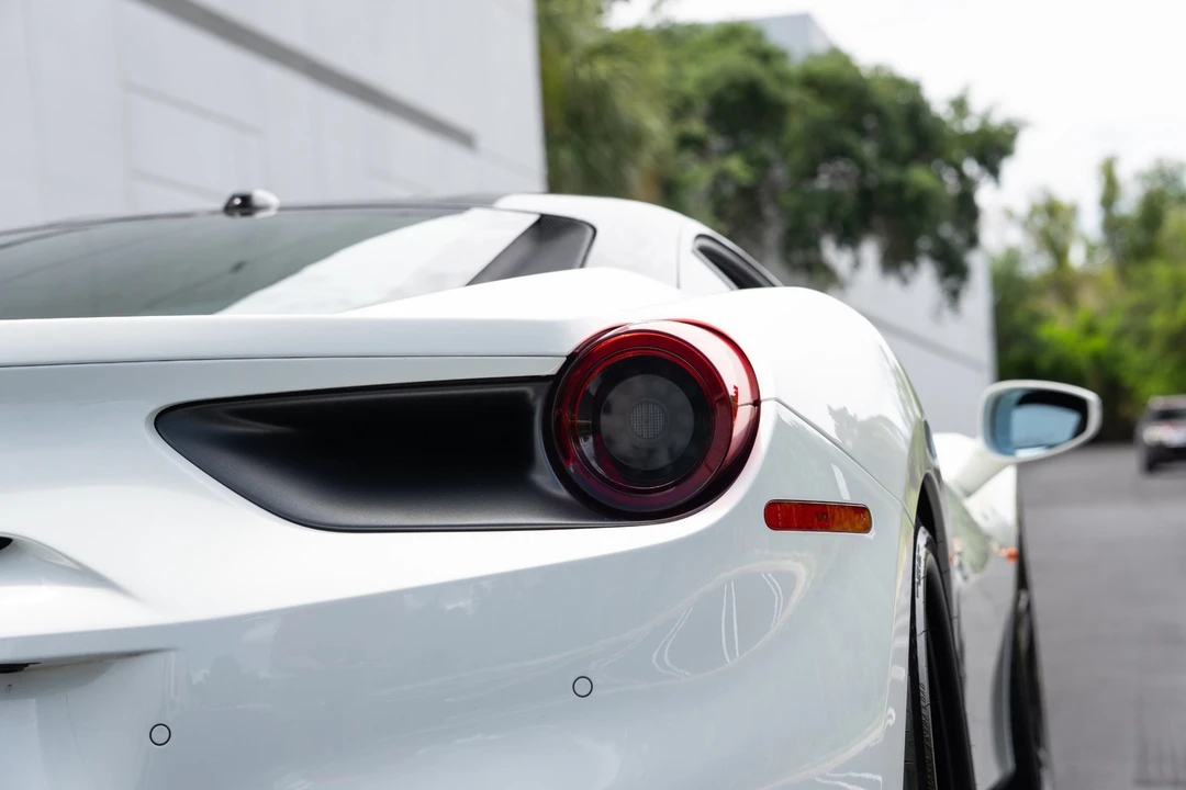 2016 Ferrari 488 GTB - Image 19 of 31
