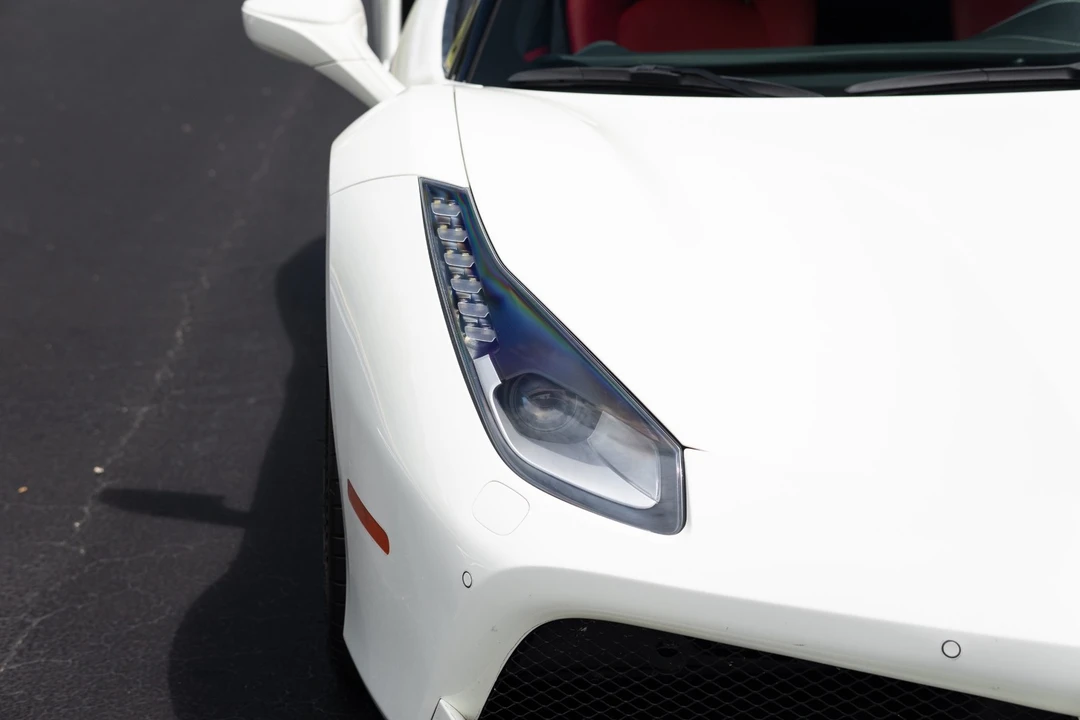 2016 Ferrari 488 GTB - Image 12 of 31