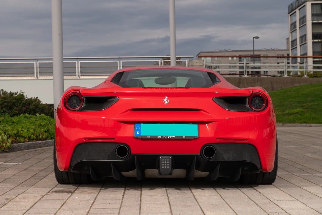 2016 Ferrari 488 GTB - Image 7 of 31