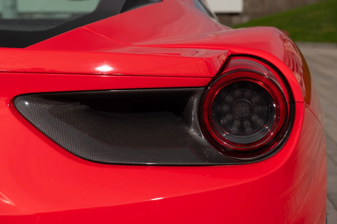 2016 Ferrari 488 GTB - Image 23 of 31