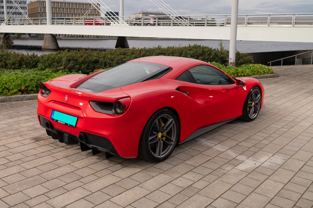 2016 Ferrari 488 GTB - Image 6 of 31