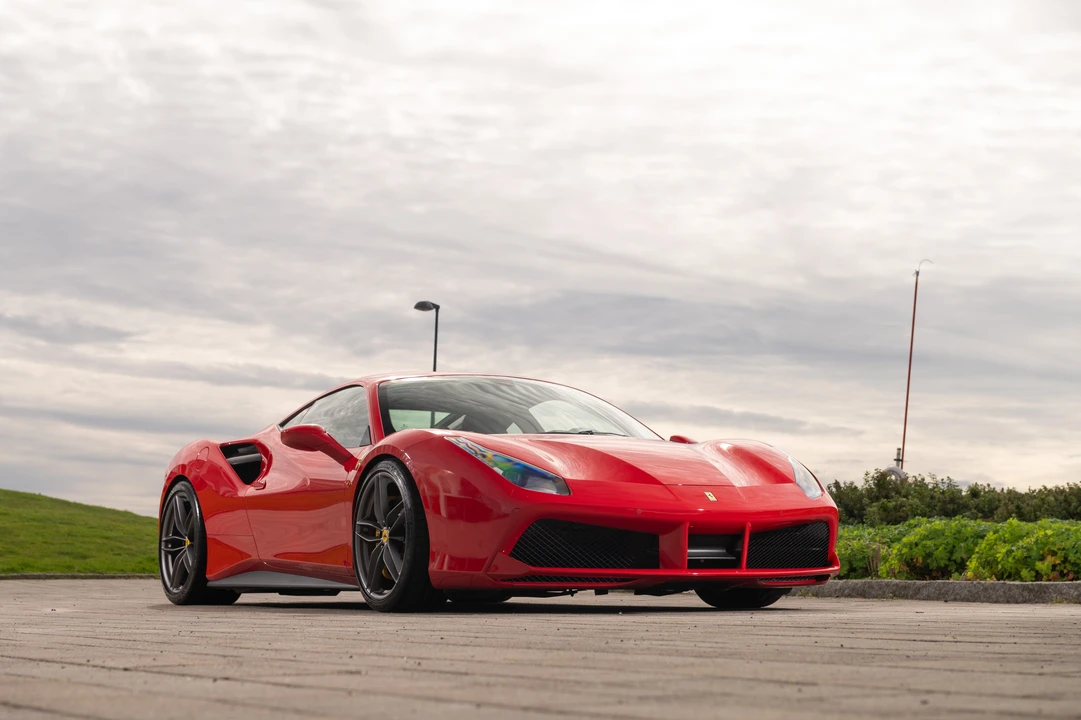 2016 Ferrari 488 GTB - Image 12 of 31
