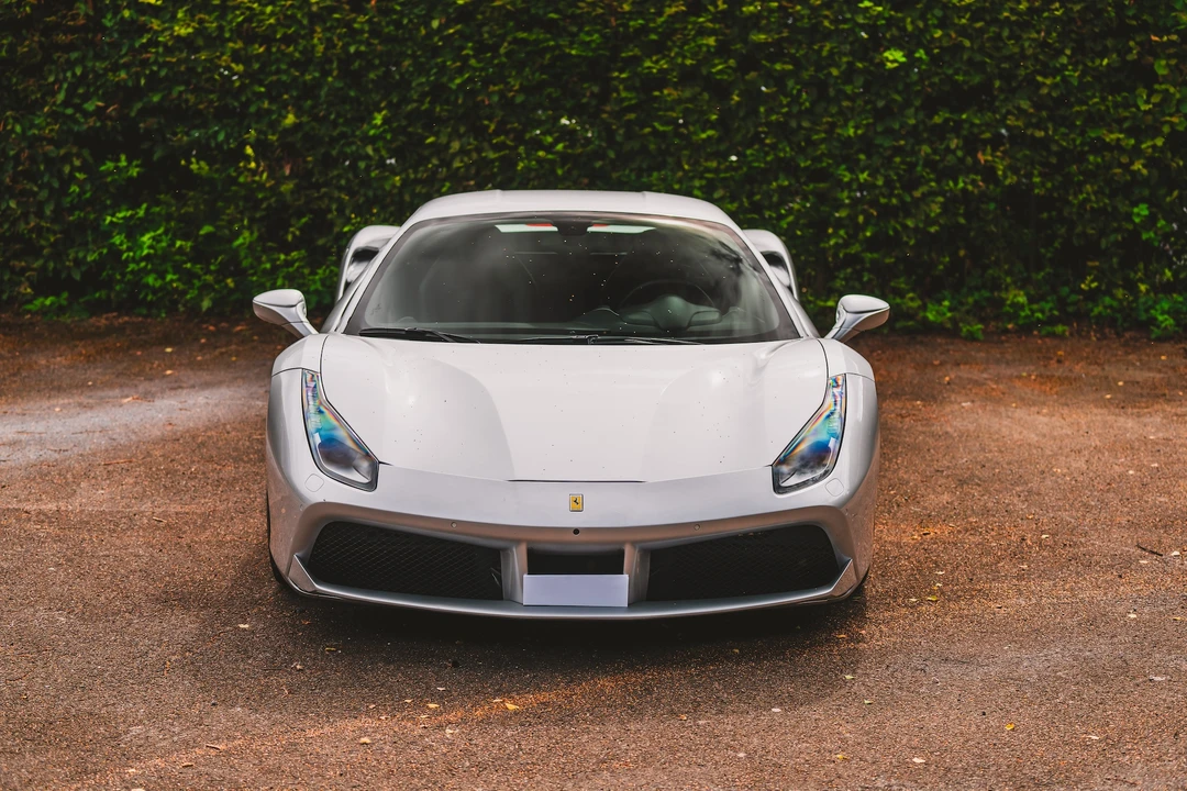 2016 Ferrari 488 GTB - Image 10 of 31