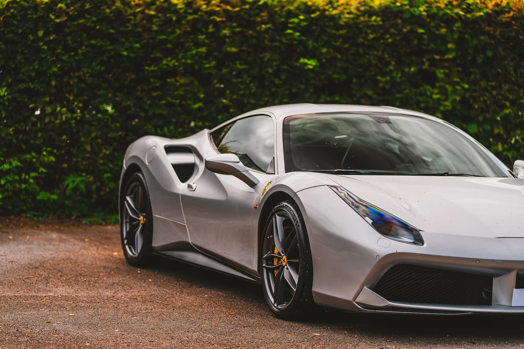 2016 Ferrari 488 GTB - Image 15 of 31