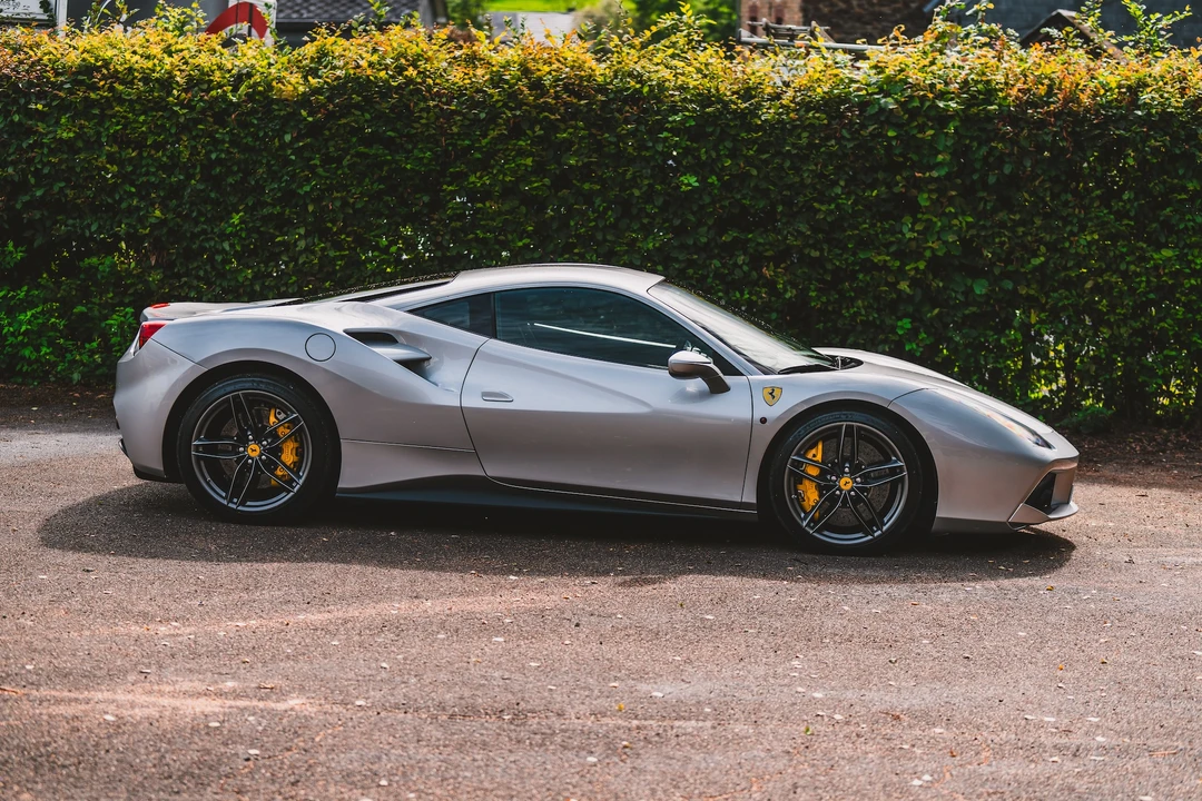 2016 Ferrari 488 GTB - Image 4 of 31