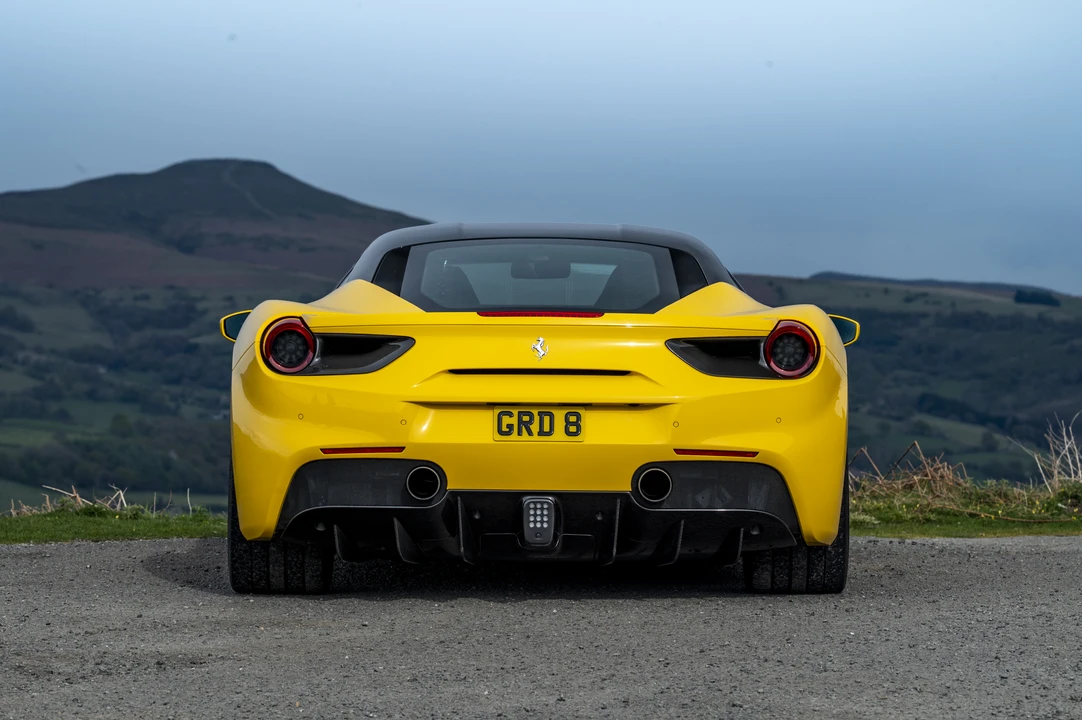 2016 Ferrari 488 GTB - Image 6 of 31