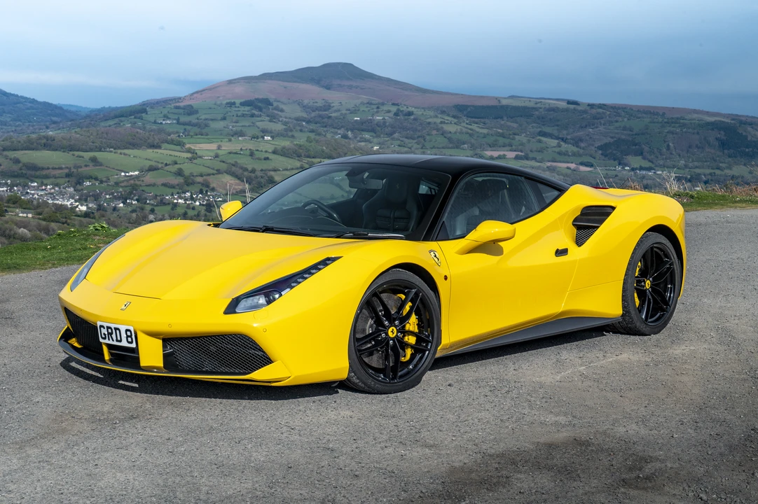 2016 Ferrari 488 GTB - Image 11 of 31