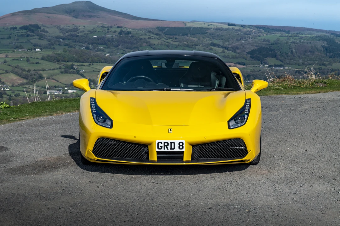 2016 Ferrari 488 GTB - Image 2 of 31