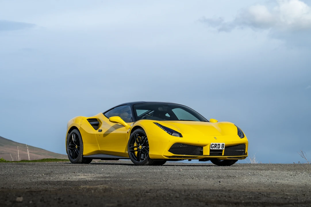 2016 Ferrari 488 GTB - Image 17 of 31