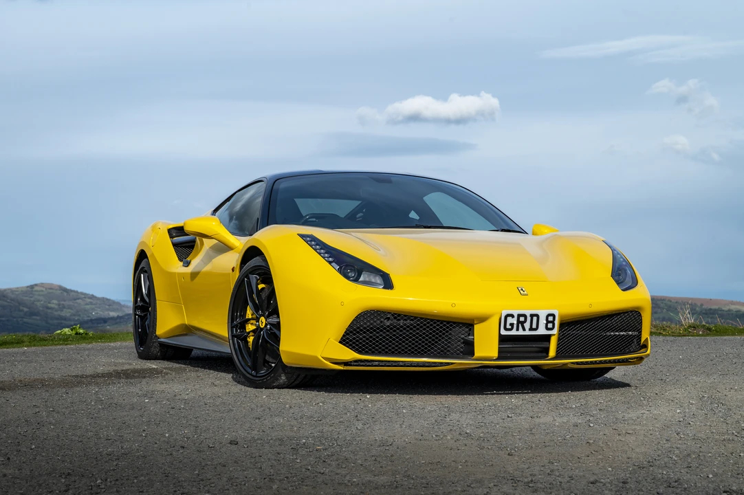 2016 Ferrari 488 GTB - Image 18 of 31