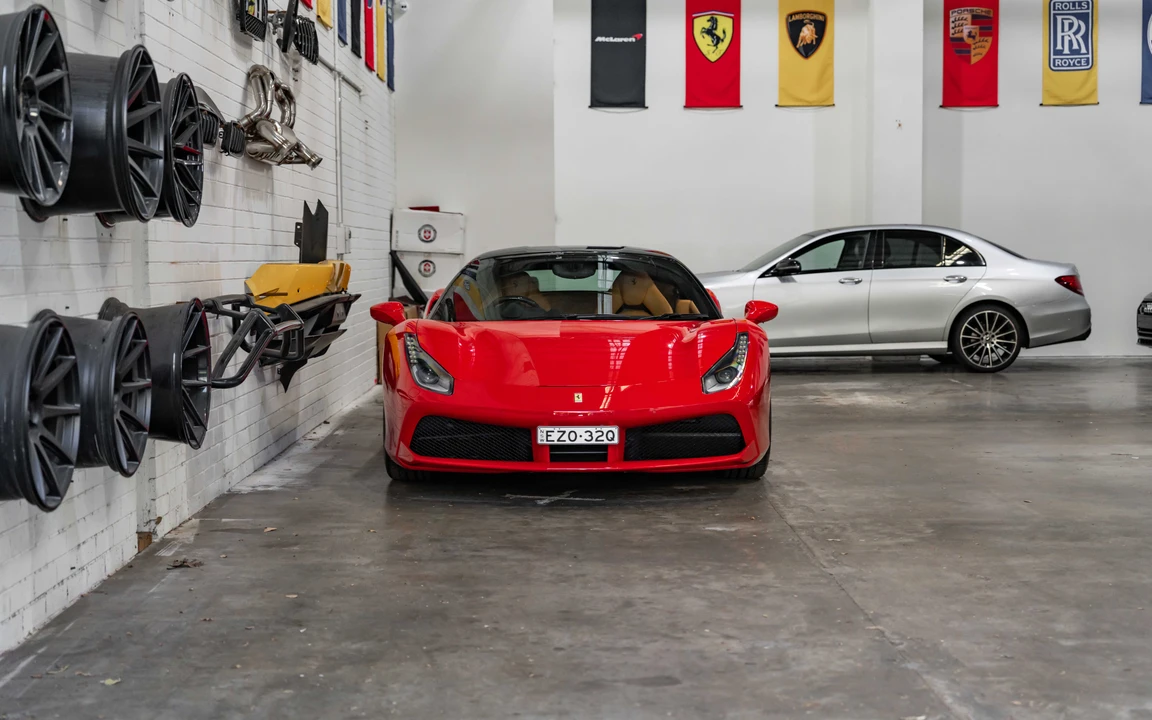 2016 Ferrari 488 GTB - Image 17 of 31
