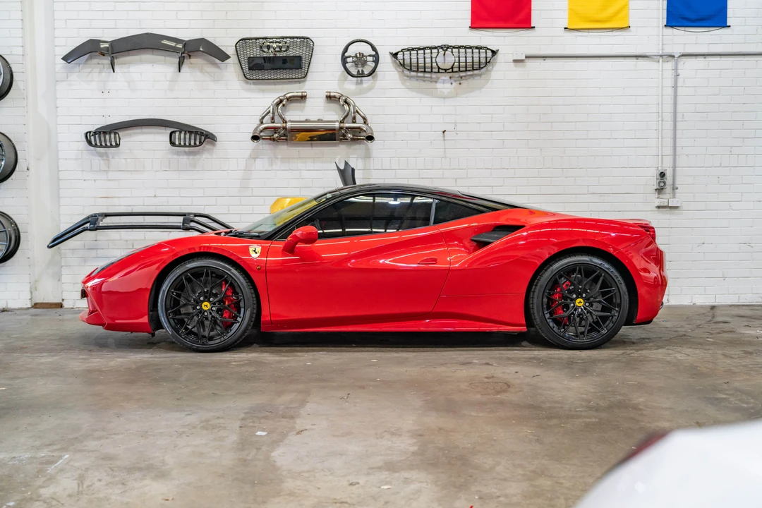 2016 Ferrari 488 GTB - Image 15 of 31